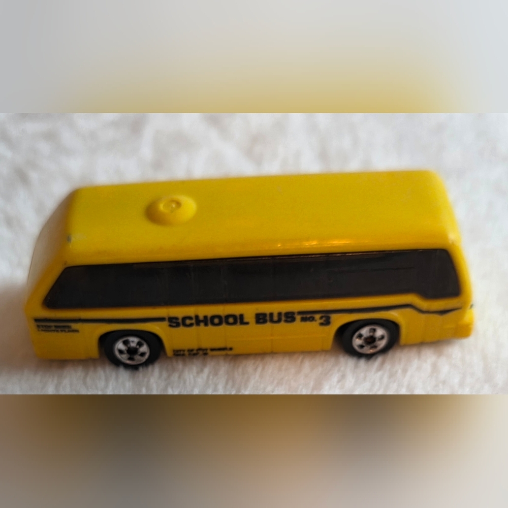 Vintage Hot Wheels 1981 Hot Wheels Diecast School Bus